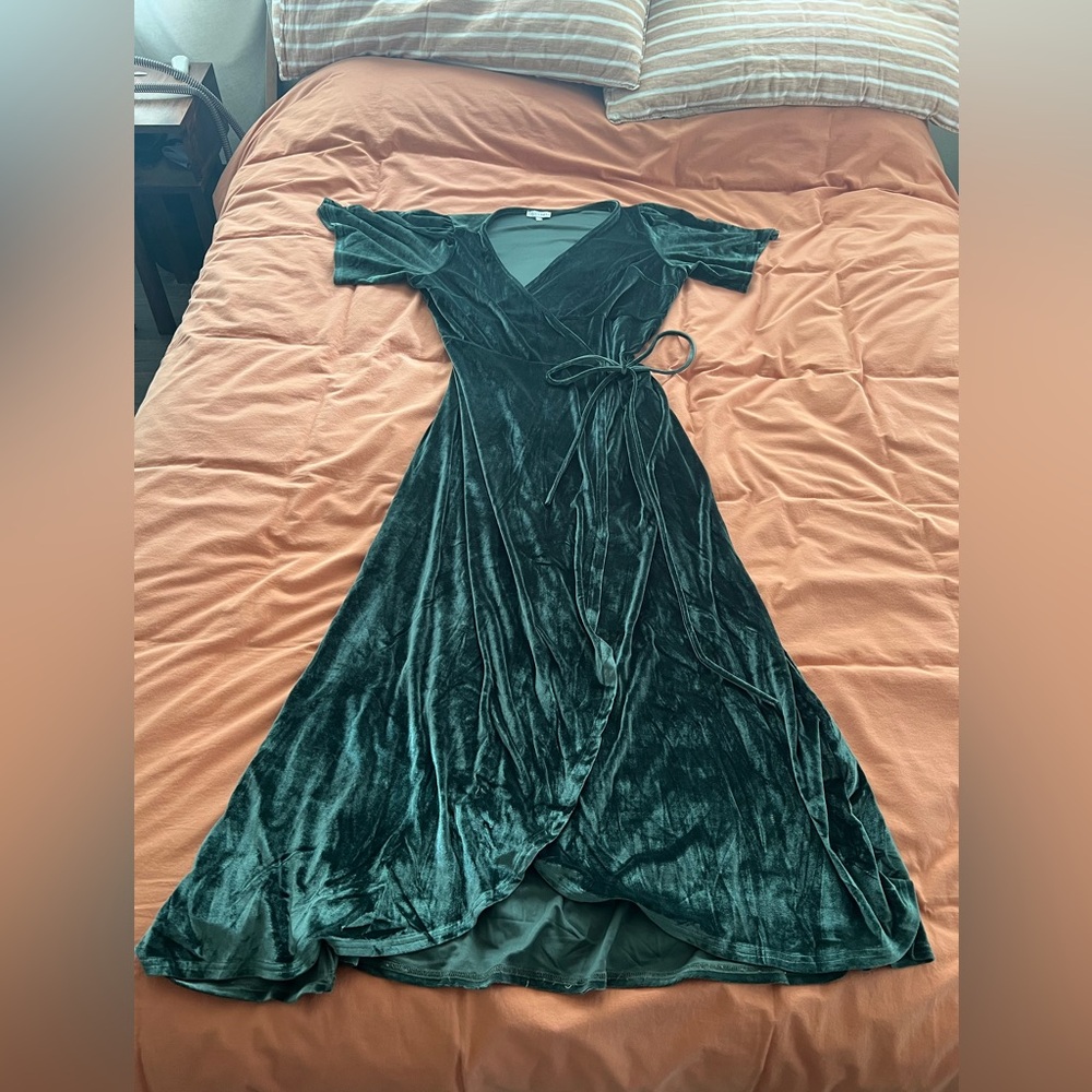 Baltic Born Katelyn Deep Green Velvet Maxi Dress